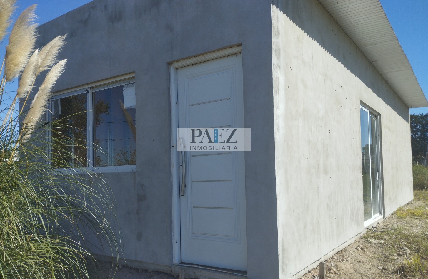 SE VENDE LOTE CON CONSTRUCCION